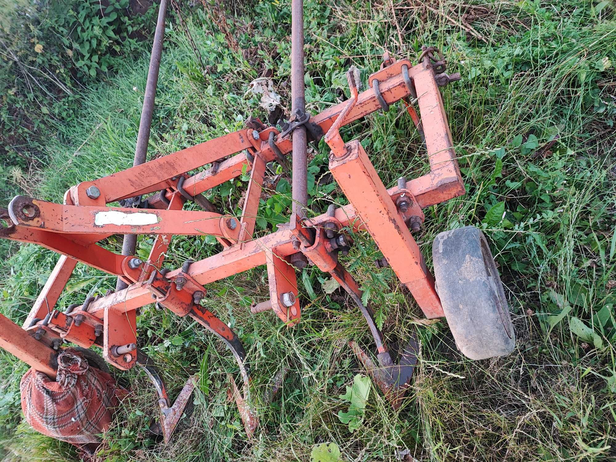 Продавам Трактор Yanmar FX24D