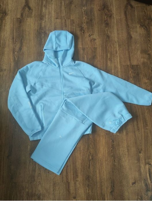 Compleu nike x nocta baby blue