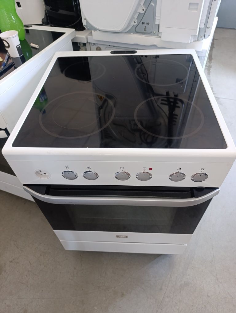 Стояща Готварска печка Electrolux