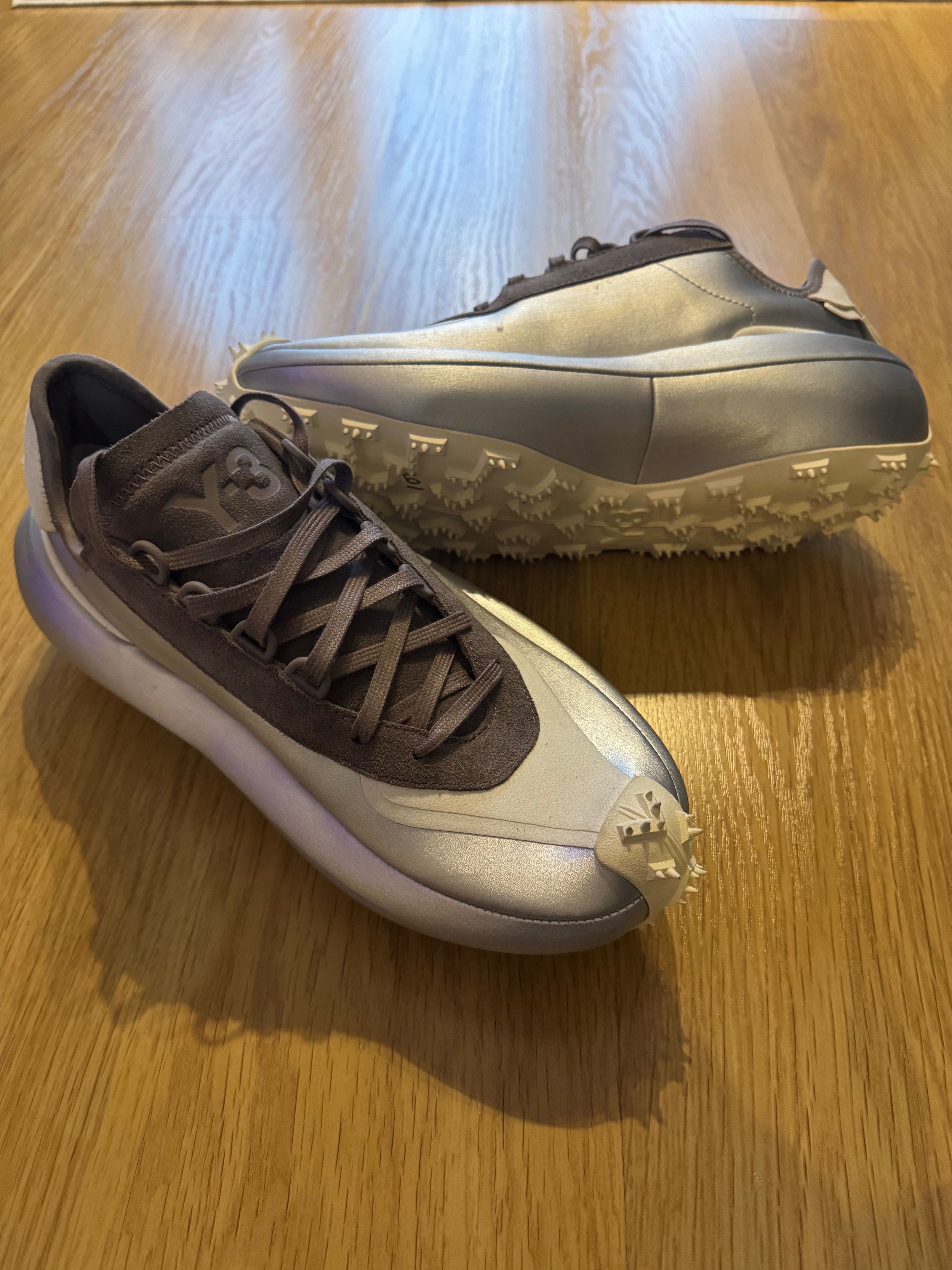 Y-3 Makura 'Silver Metallic'