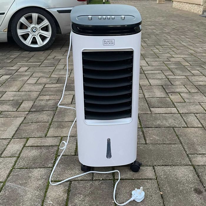Aparat de răcire portabil marca BLACK+DECKER, model BXAC65001G