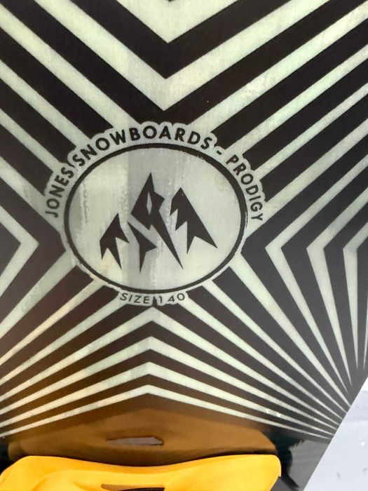 placa noua snowboard jones prodigy L140cm