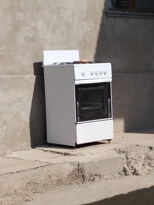 Продается газ плита 4 камфорная