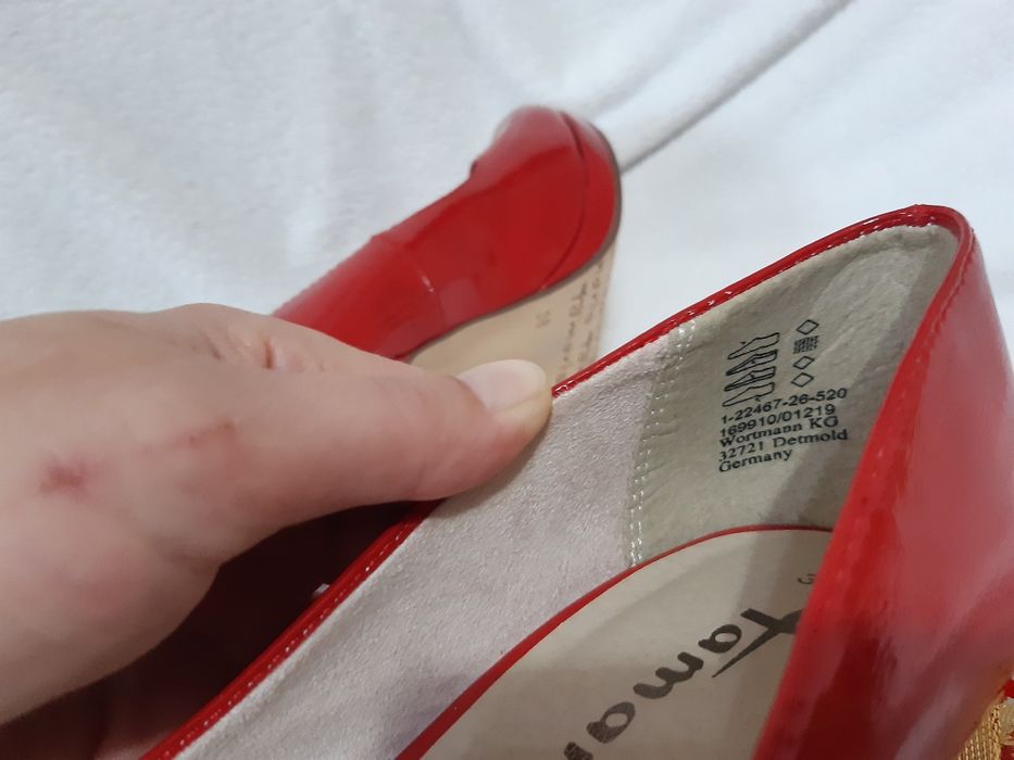 Pantofi cu toc rosii nr.38