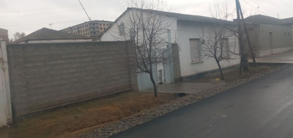 Uy sotiladi 7 sutix amur temur kucha 57 uy