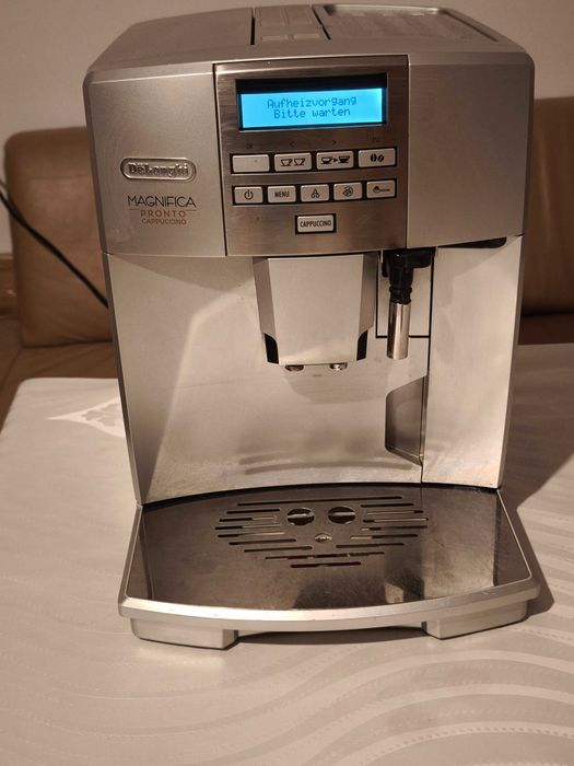 Aparat de cafea DeLonghi