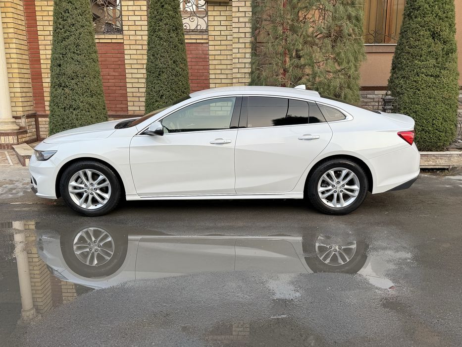 Malibu 2.4л без люка 62000км