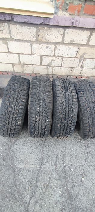 Продам комплект резины