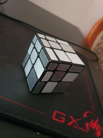 Продам зеркальный кубик рубика