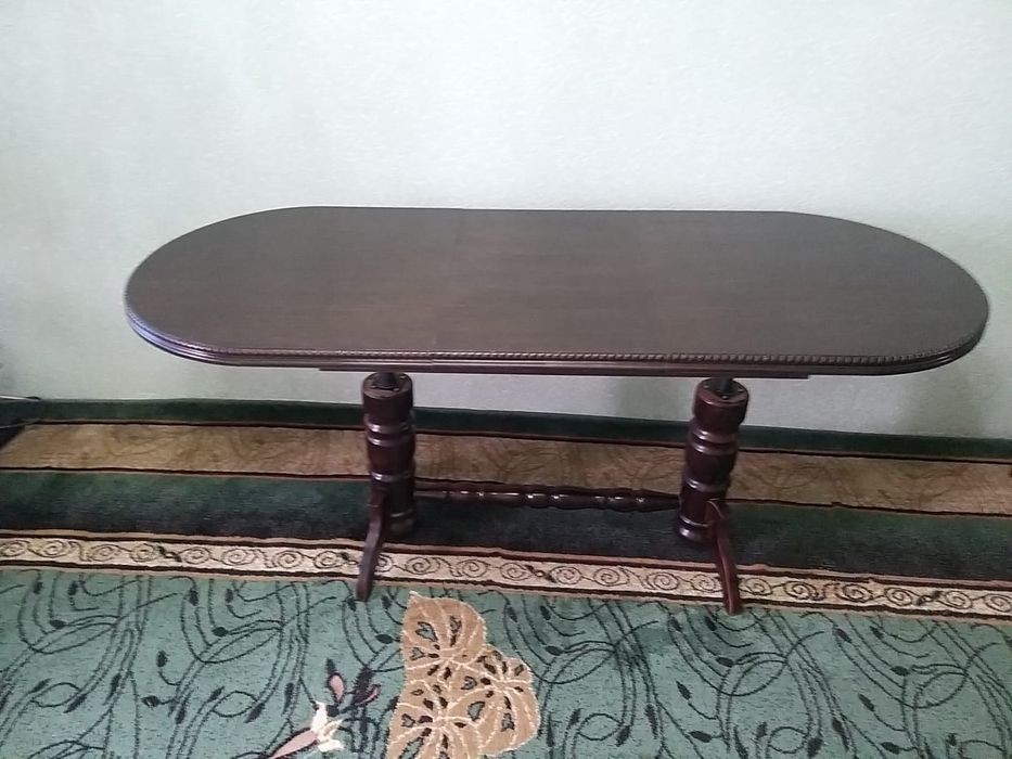 Стол обеденный раздвижной с регулировкой по высоте 1.6м×0.65м в.0.75