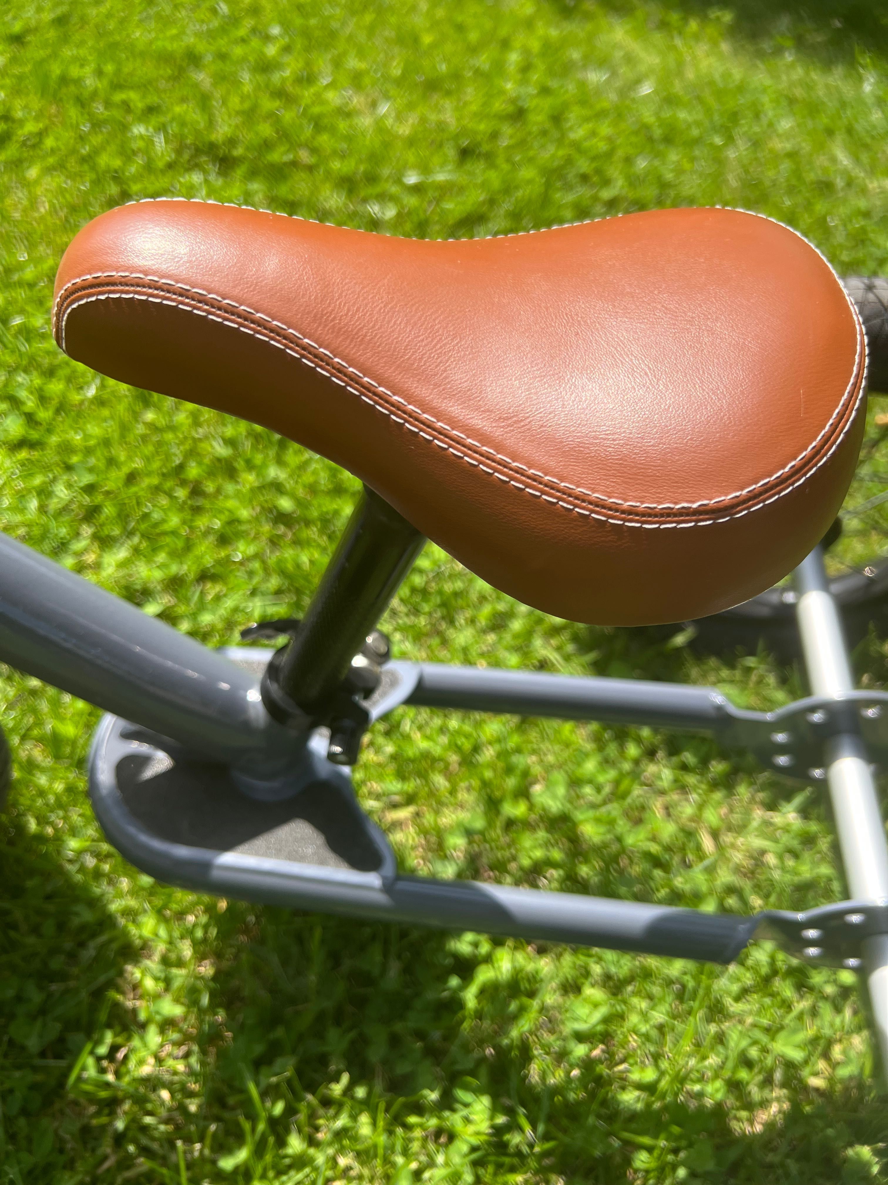 Баланс колело / Триколка Trybike + кошница и каска