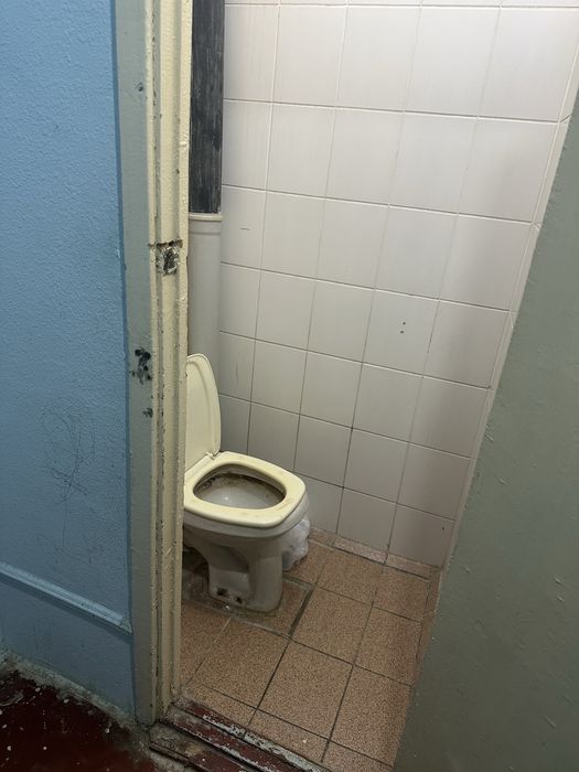 2 xonalik 3 etajda 6 mkr. Lavitta. Ijaraga beriladi
