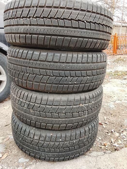 Продам зимние шины состояние почти новая