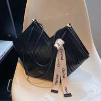 Дизайнерска дамска чанта в 2 цвята черен/бял