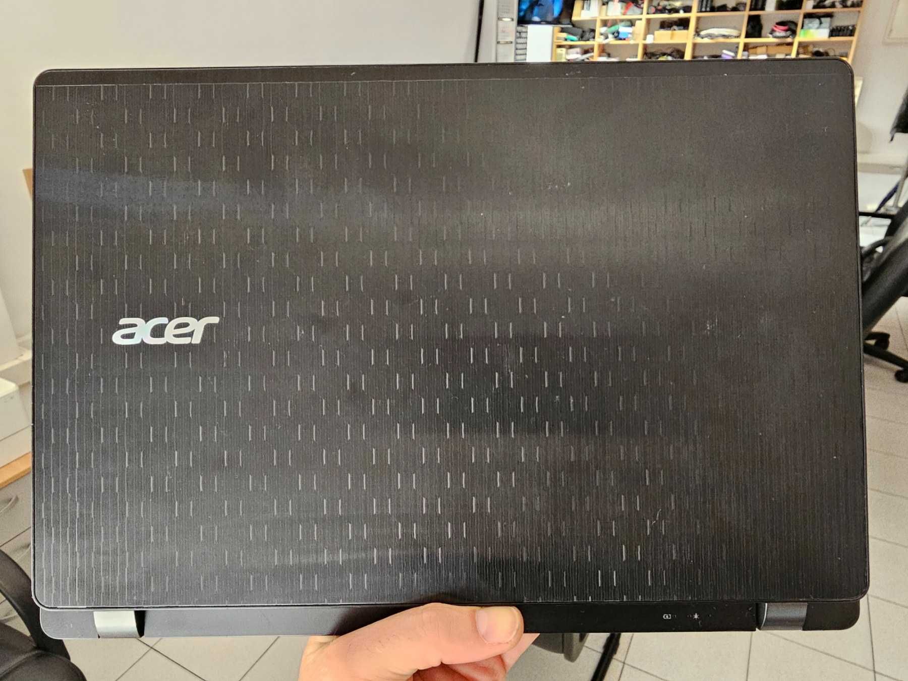 Продавам лаптоп Acer Aspire V3-372-59LY