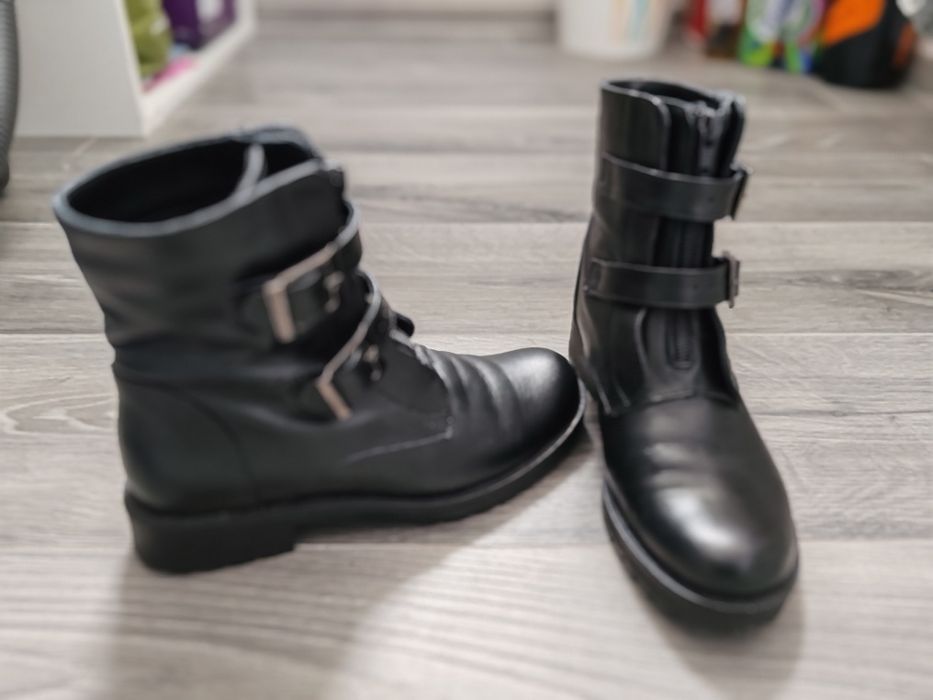 Ghete/adidași de vanzare