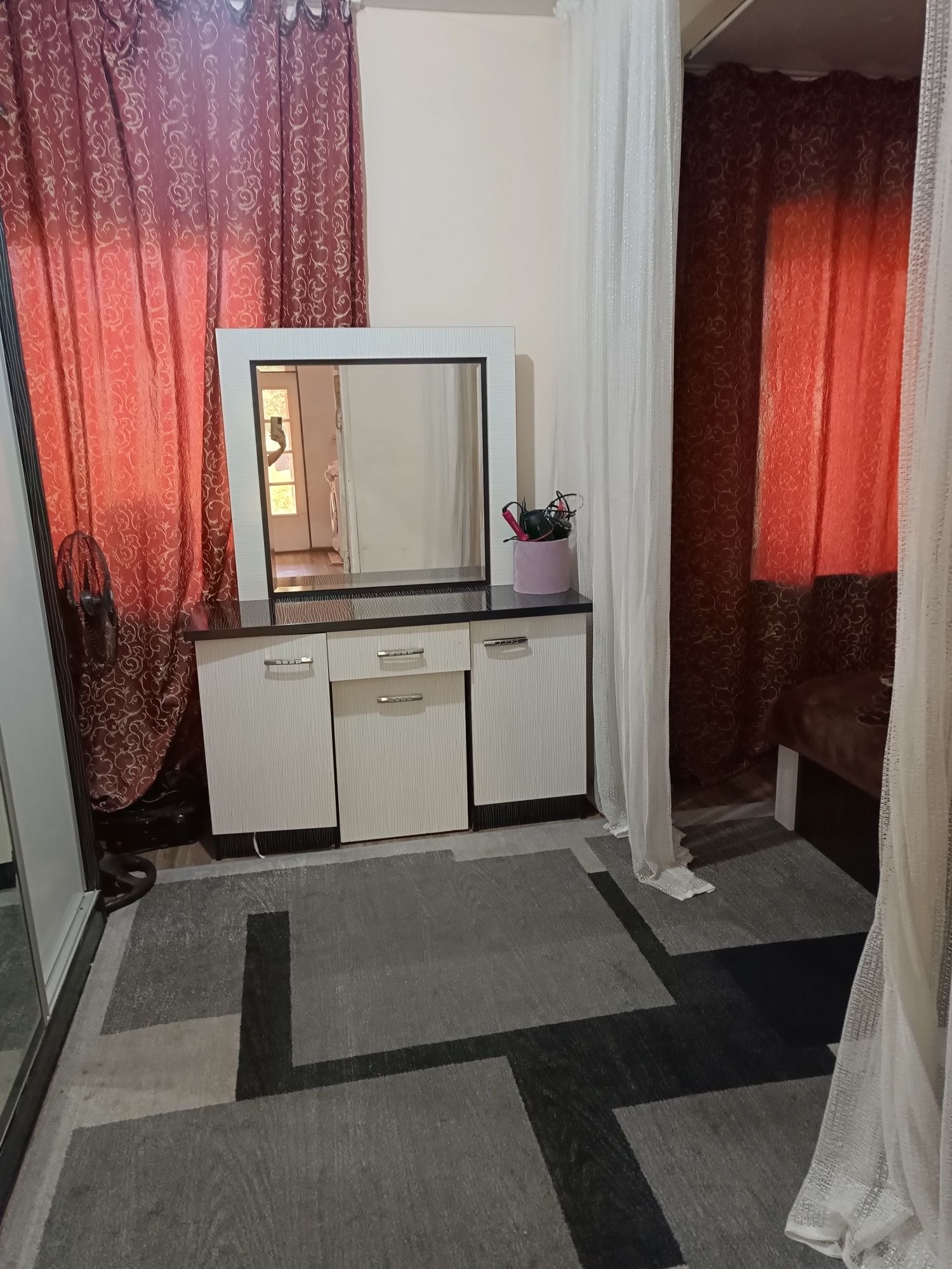 Продаются дом  возле канала пять соток