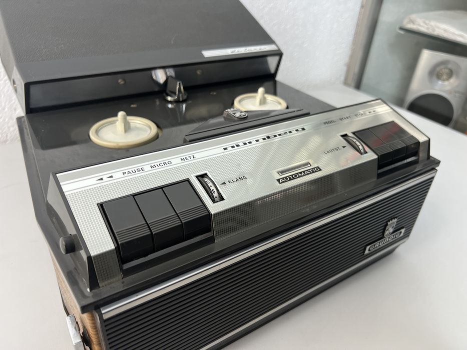 Vând magnetofon Grundig Nürnberg
