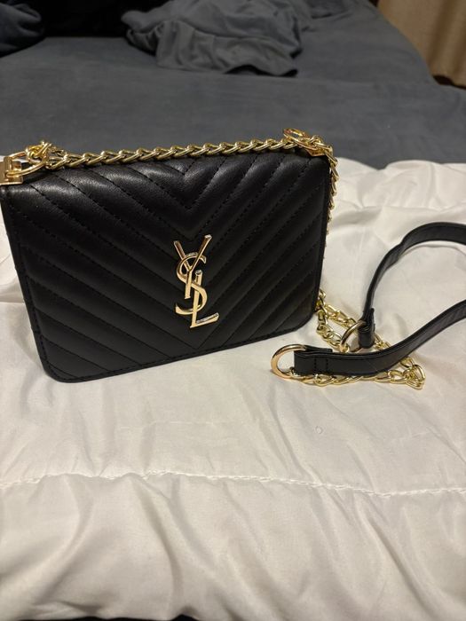 Geanta   neagra  ,,,