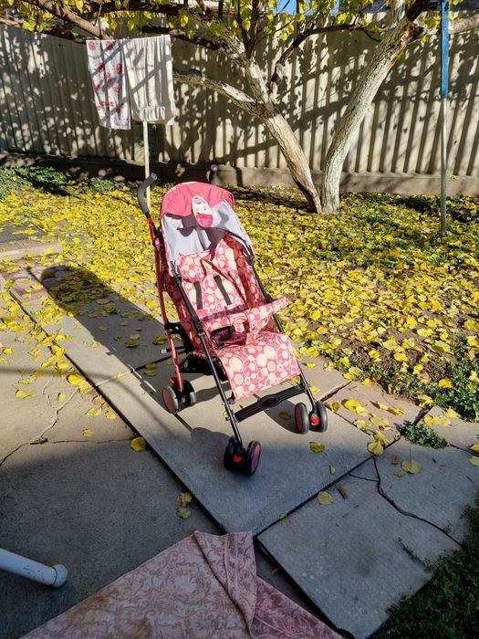 Продам новую качественную коляску