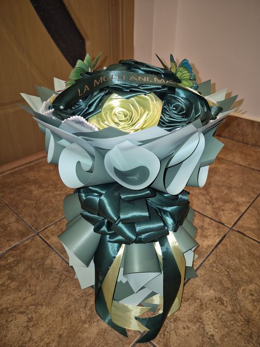 Trandafiri din satin