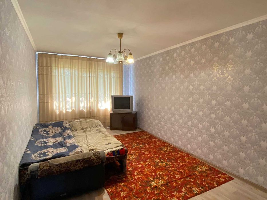 Срочно! Продам 2-комнатную  квартиру в 17 мкр