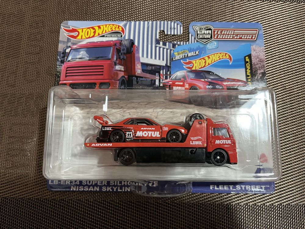 Hot Wheels Team Transport #44 LB-ER34 Super Silhouette Nissan Skyline