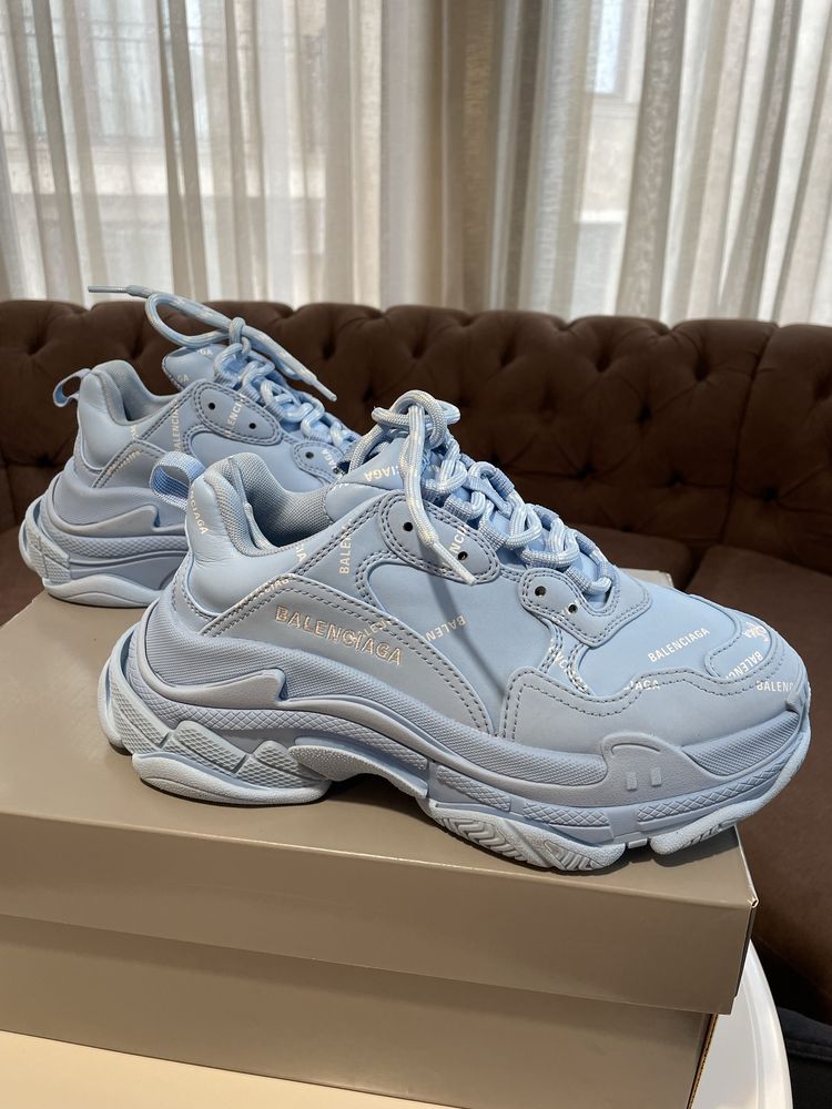 Balenciaga triple s