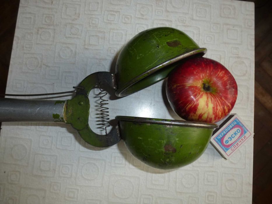 Плодосъёмник дачнику для  снятия с деревьев яблок груш