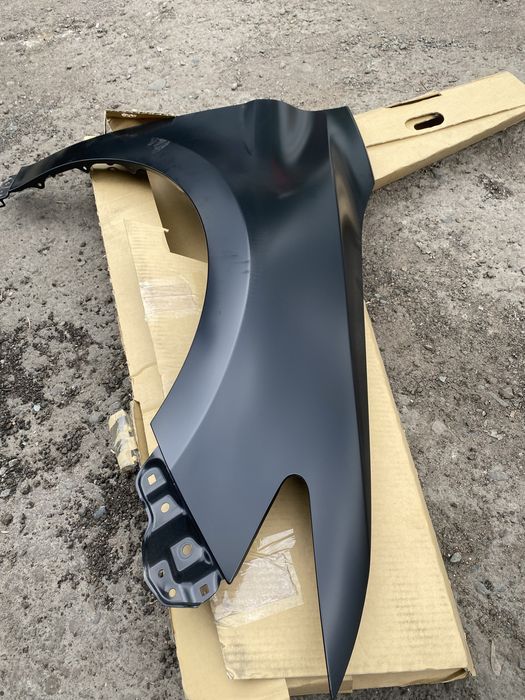 Крылья капот решетки двери на Тойота Камри 70/75 и другие запчасти