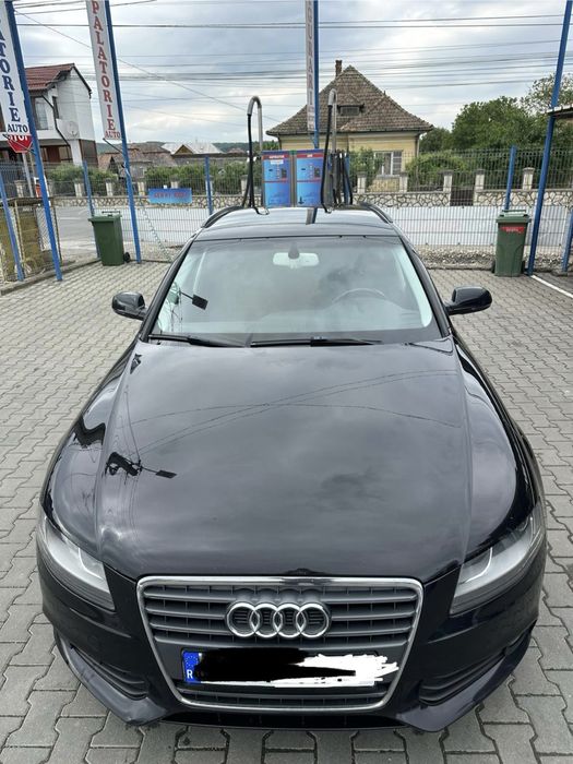 Vând Audi A4 B8 2011