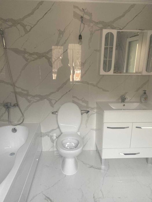 Casă nouă, grădină 3.000 mp intravilan + 5.000 mp pădure