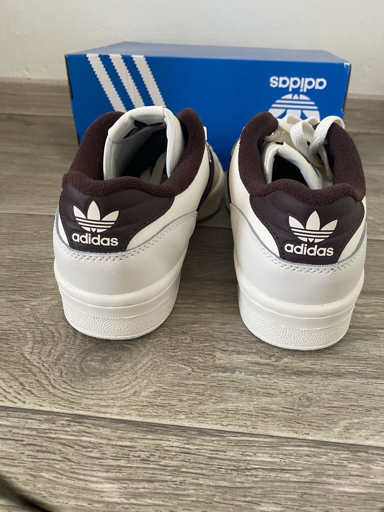 Adidas Rivalry Low оригинални обувки размер 40