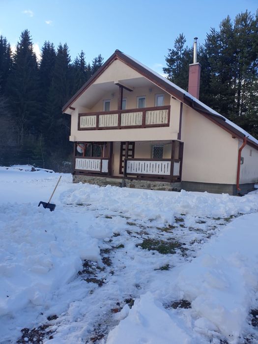 Cabana la Toplița, la 700 m de baza pârtiei de ski