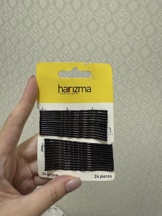 Каждая вещь  от 500тг до 1000тг что то даже новое