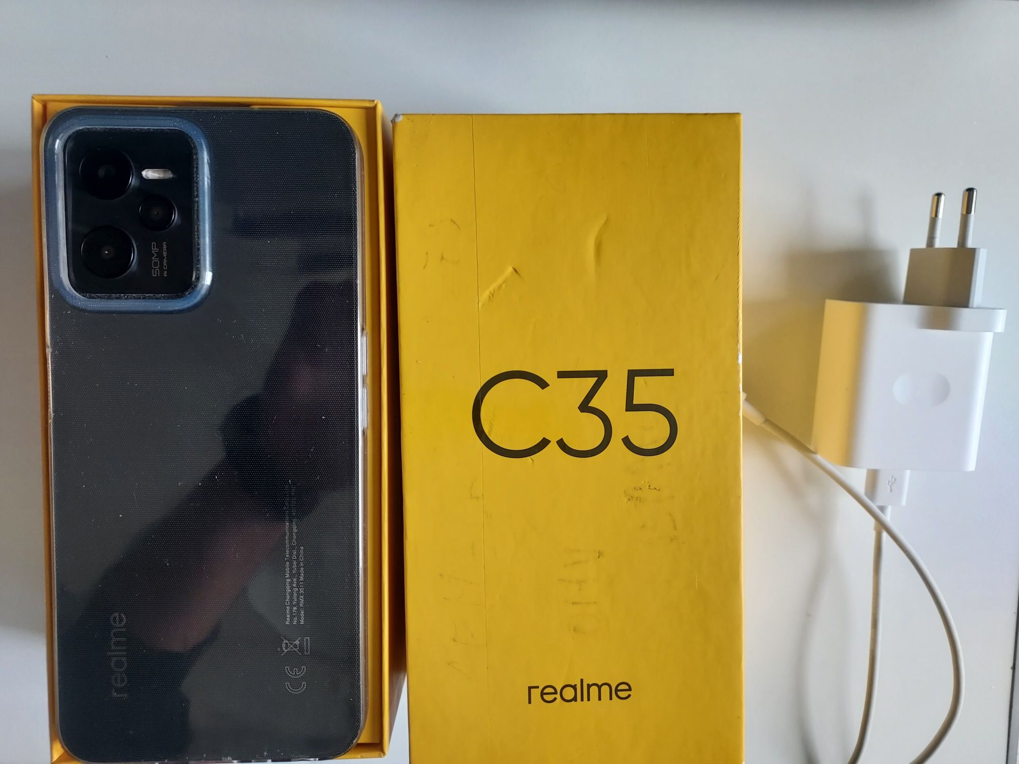 vând telefon Realme C 35,ca nou,foarte putin folosit,tinut in husa si