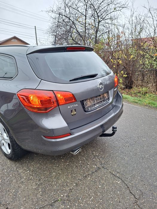 Opel astra j 2.0 165 cp