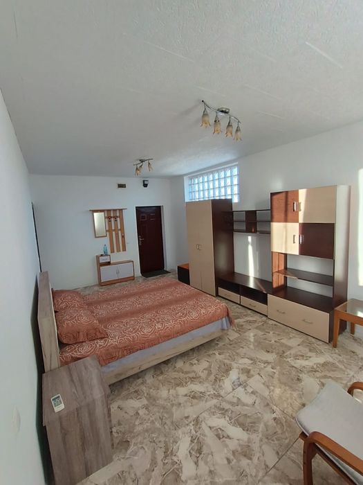 Garsoniera de inchiriat