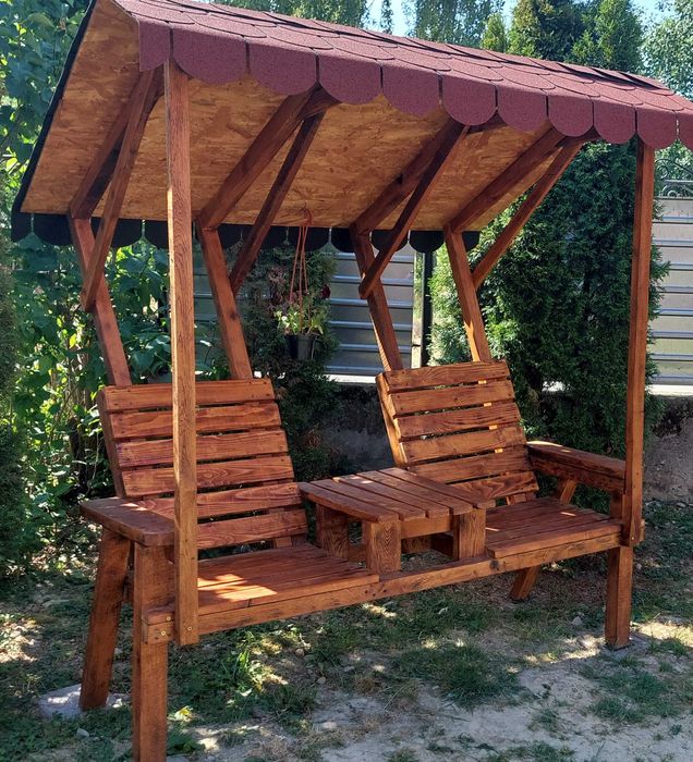 Bancă dublă cu măsuță și acoperiș