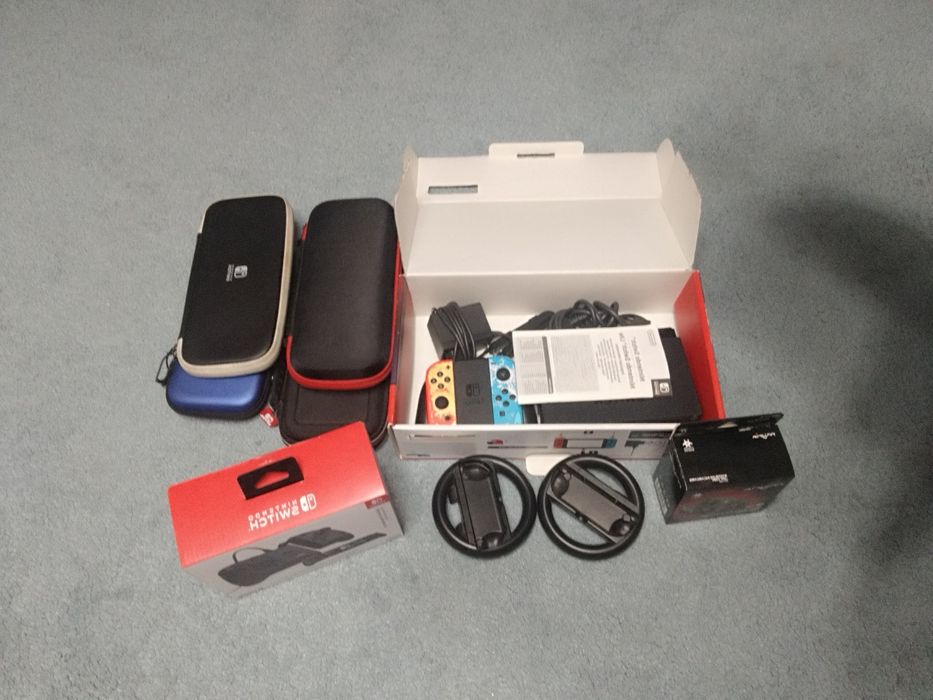 Nintendo switch 1 cu accesorii,
