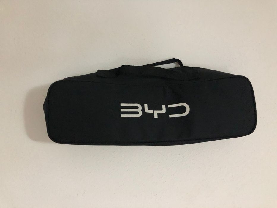 Colectii genti mărci auto originale