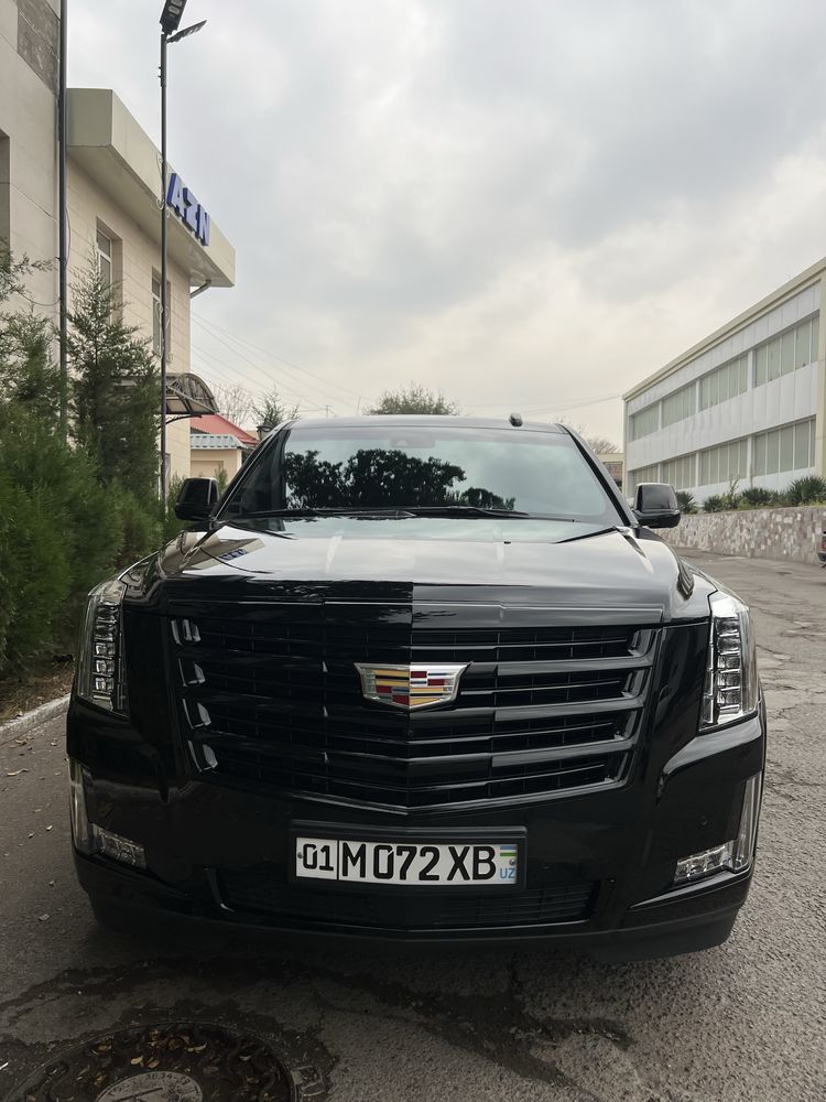 Cadillac Escalade Platinum ESV.