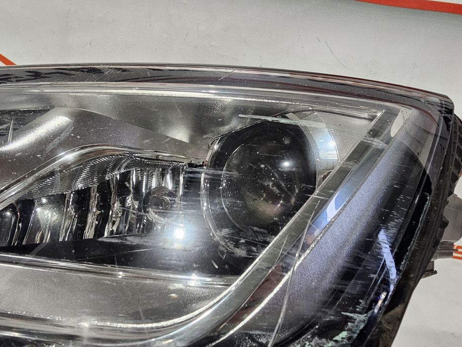 Far stanga bixenon led Audi A4 B9 dupa 2016 cod 8W0941005