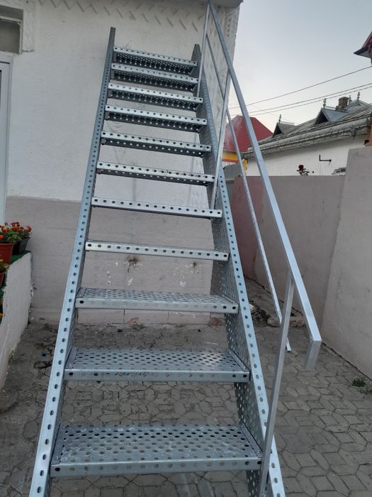 Scări metalice galvanizate la orice demisiune asiguram transport ori u