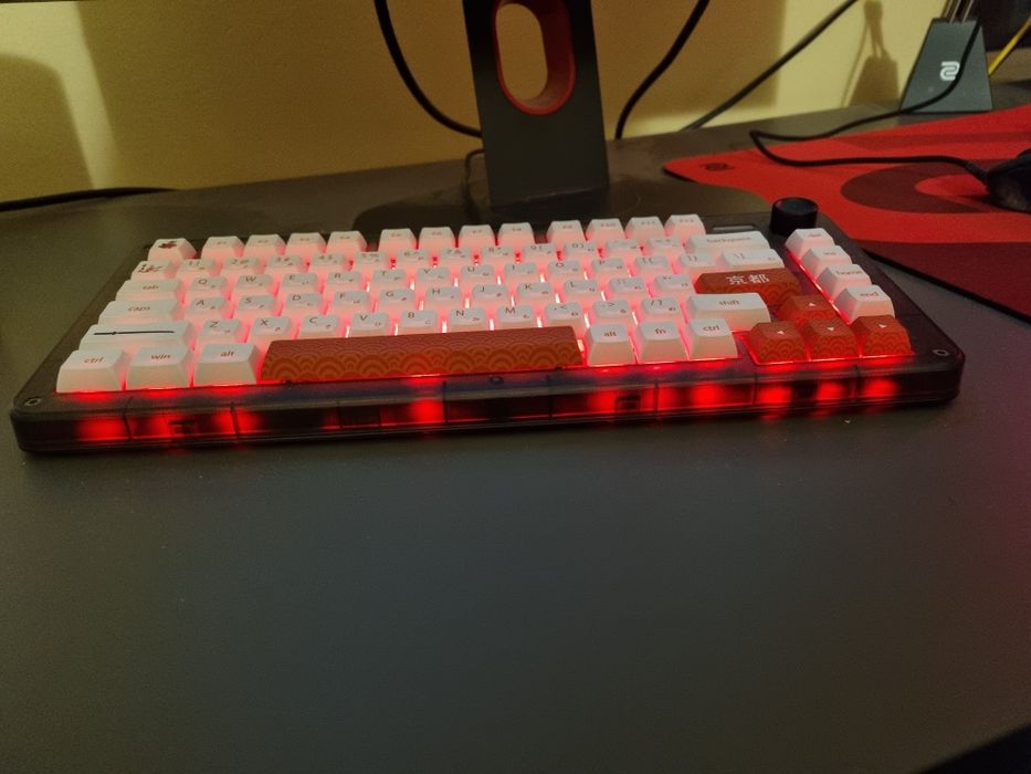 Tastatura mecanica IQUNIX ZX75 Dark Side (Keycaps qwertykey gratis)