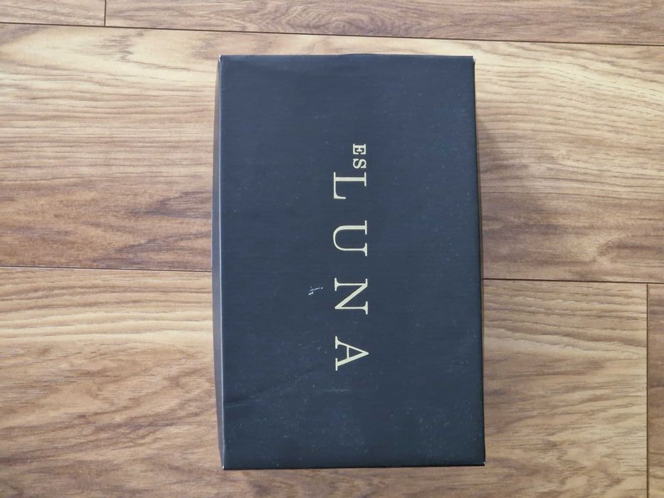 Vand sandale mireasă mărimea 36