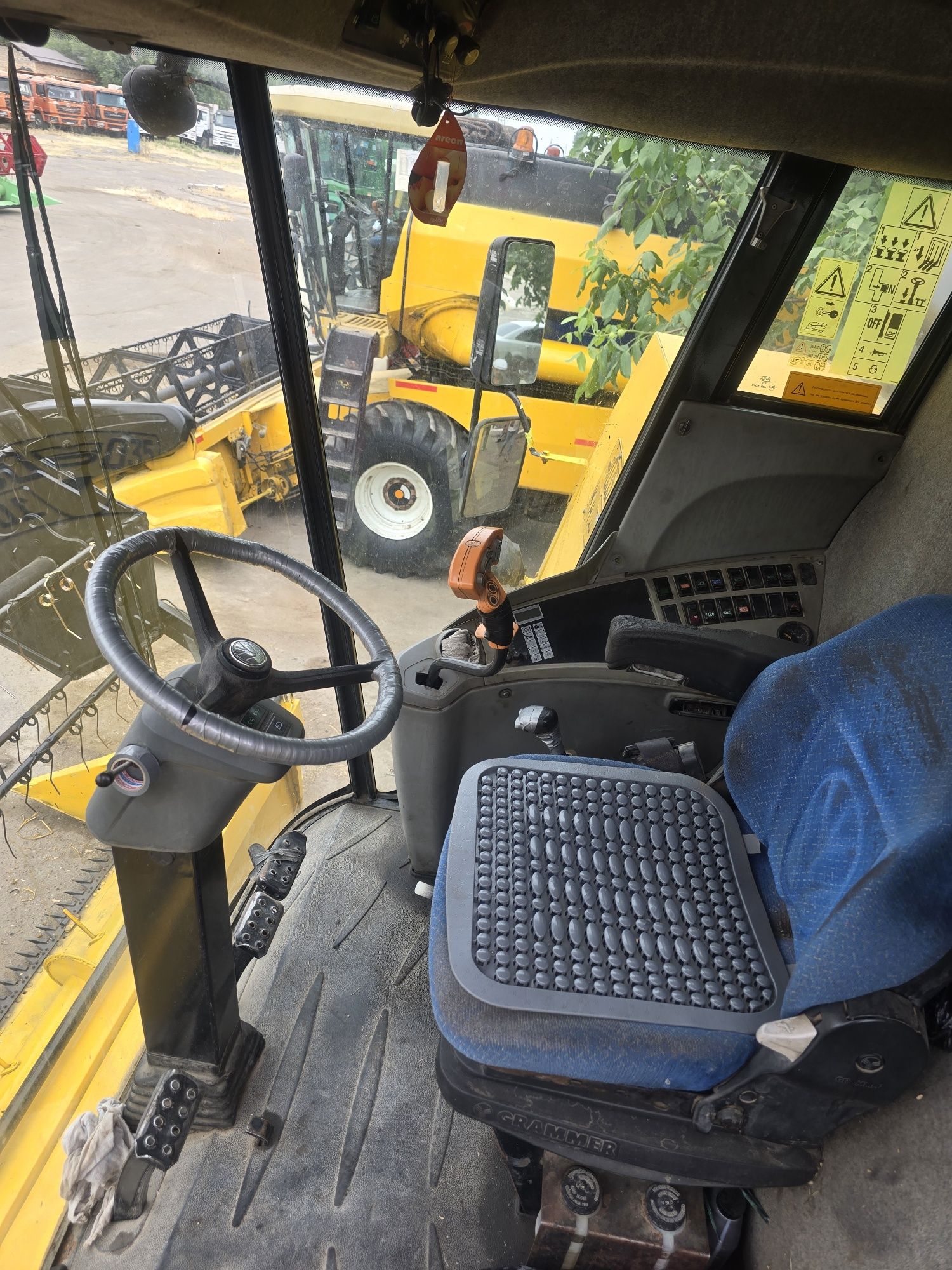 Комбайн New Hollonb TC 50 60