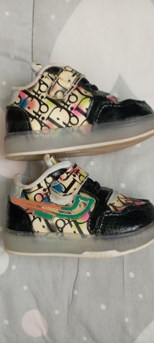 Кроссовки детские 21 размер