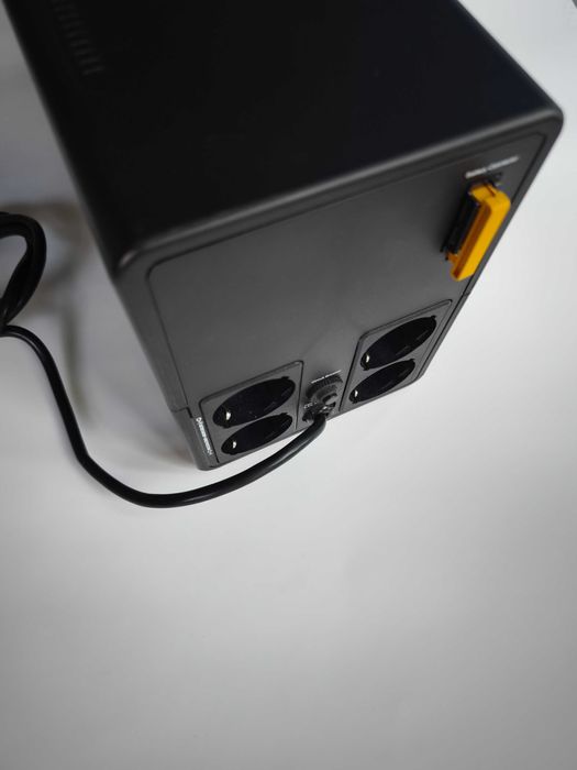 UPS APC BVX1200LI Easy Line-Interactive, 230V, 1200VA, 650W