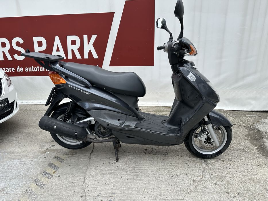 Scuter Yamaha, 125 cmc, an 2006, 4 timpi